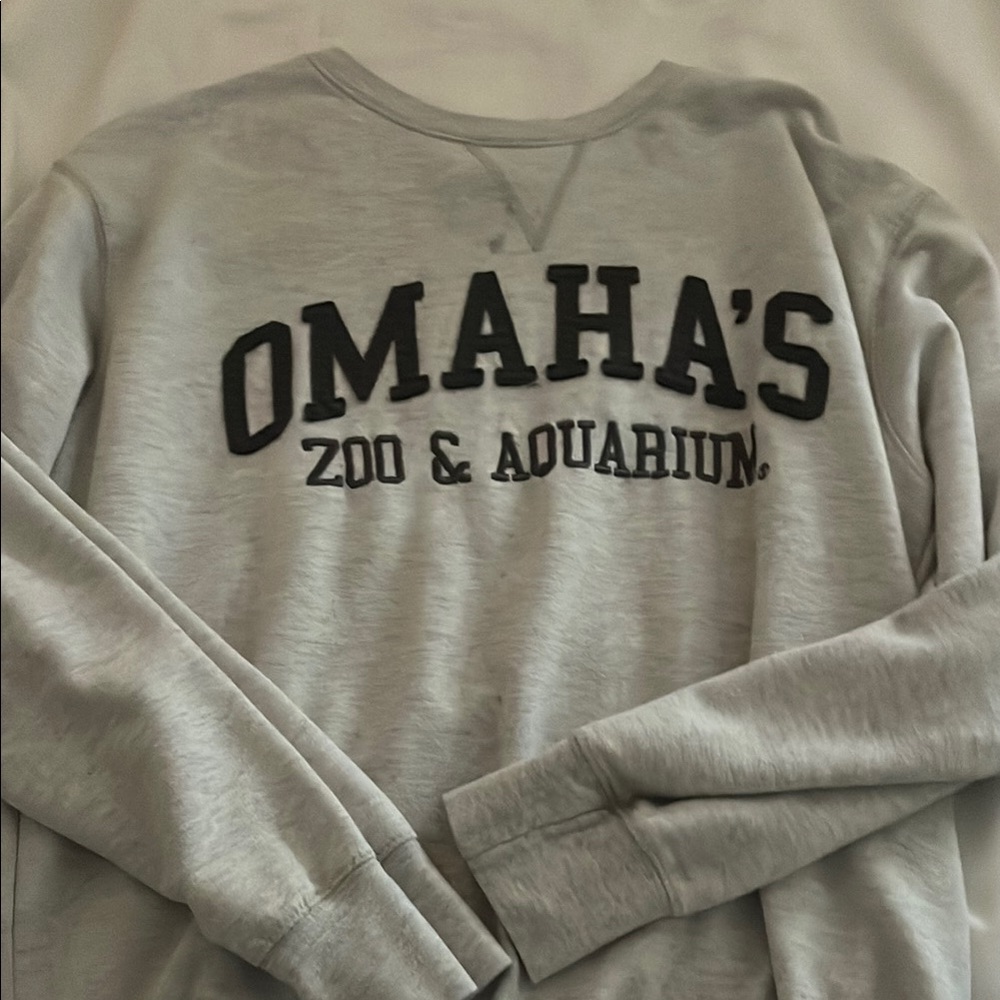 Omaha's Zoo & Aquarium Gray Sweater